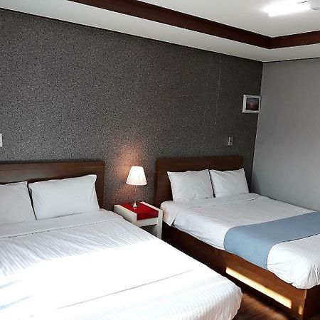 Woorim Hotel Jeju Exterior photo