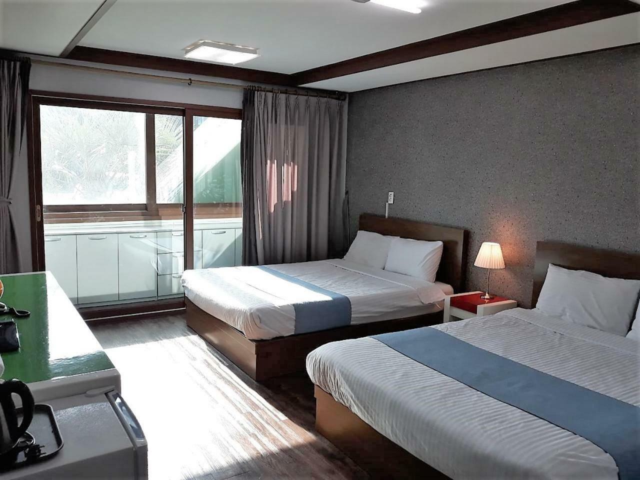 Woorim Hotel Jeju Exterior photo