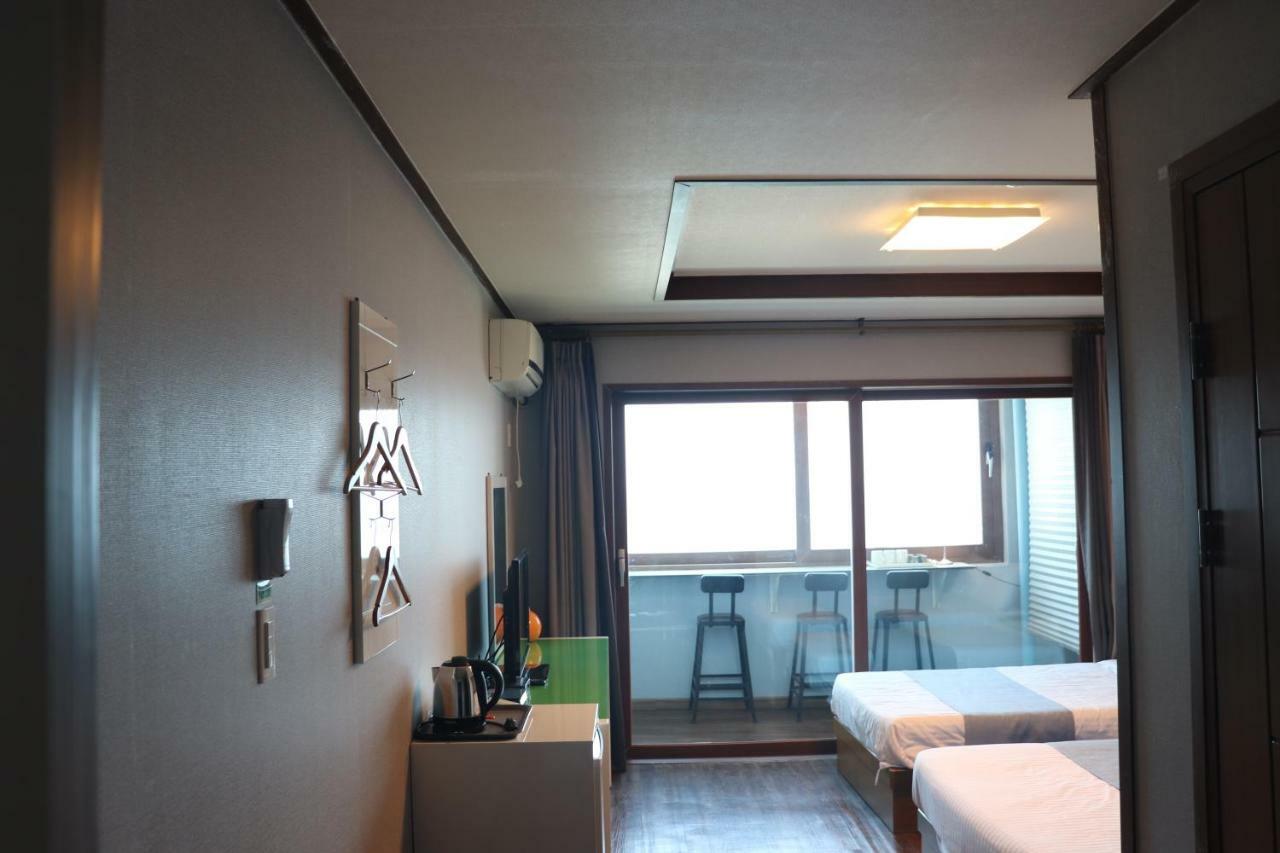 Woorim Hotel Jeju Exterior photo