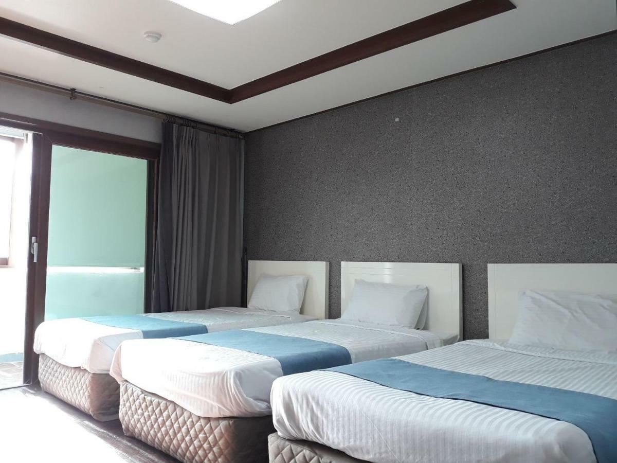Woorim Hotel Jeju Exterior photo